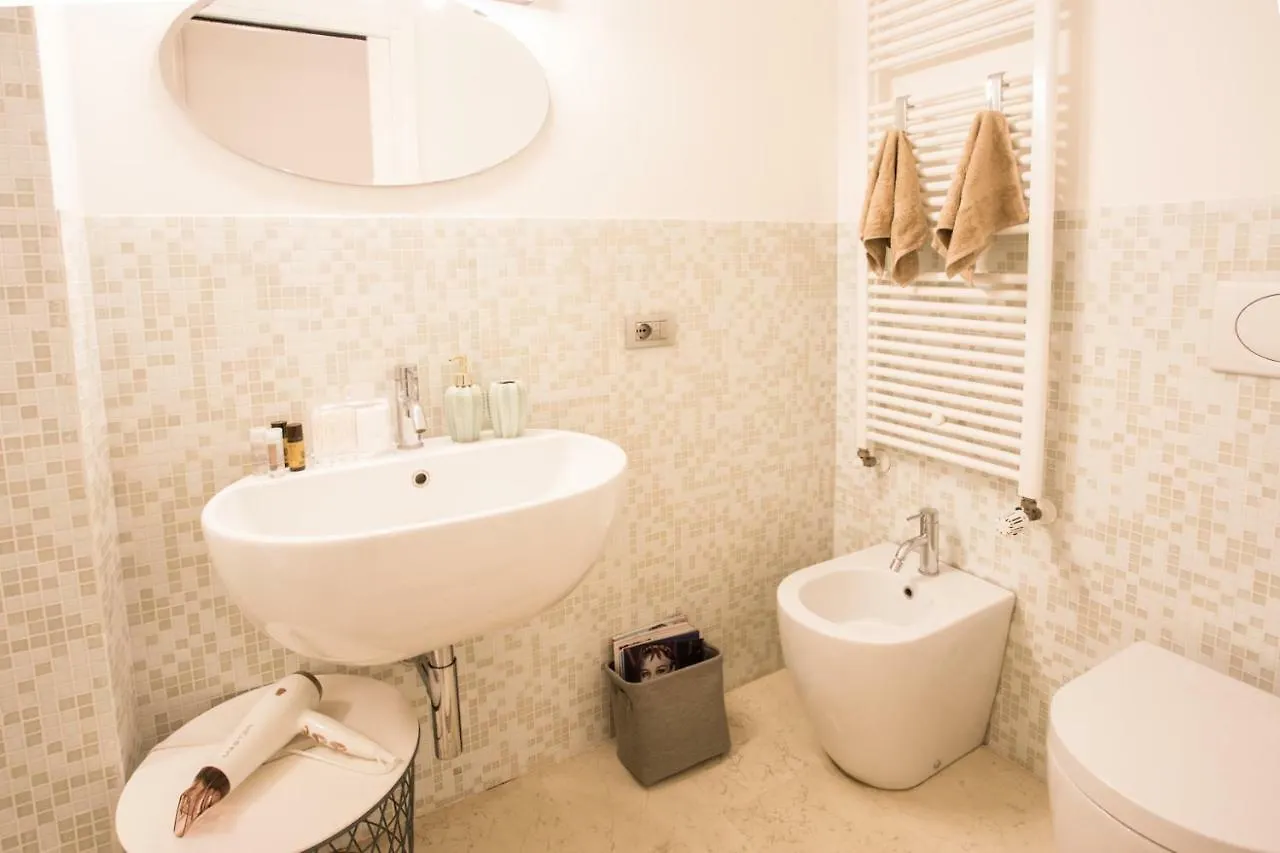 Nina'S Loft San Felice Appartement Bologna