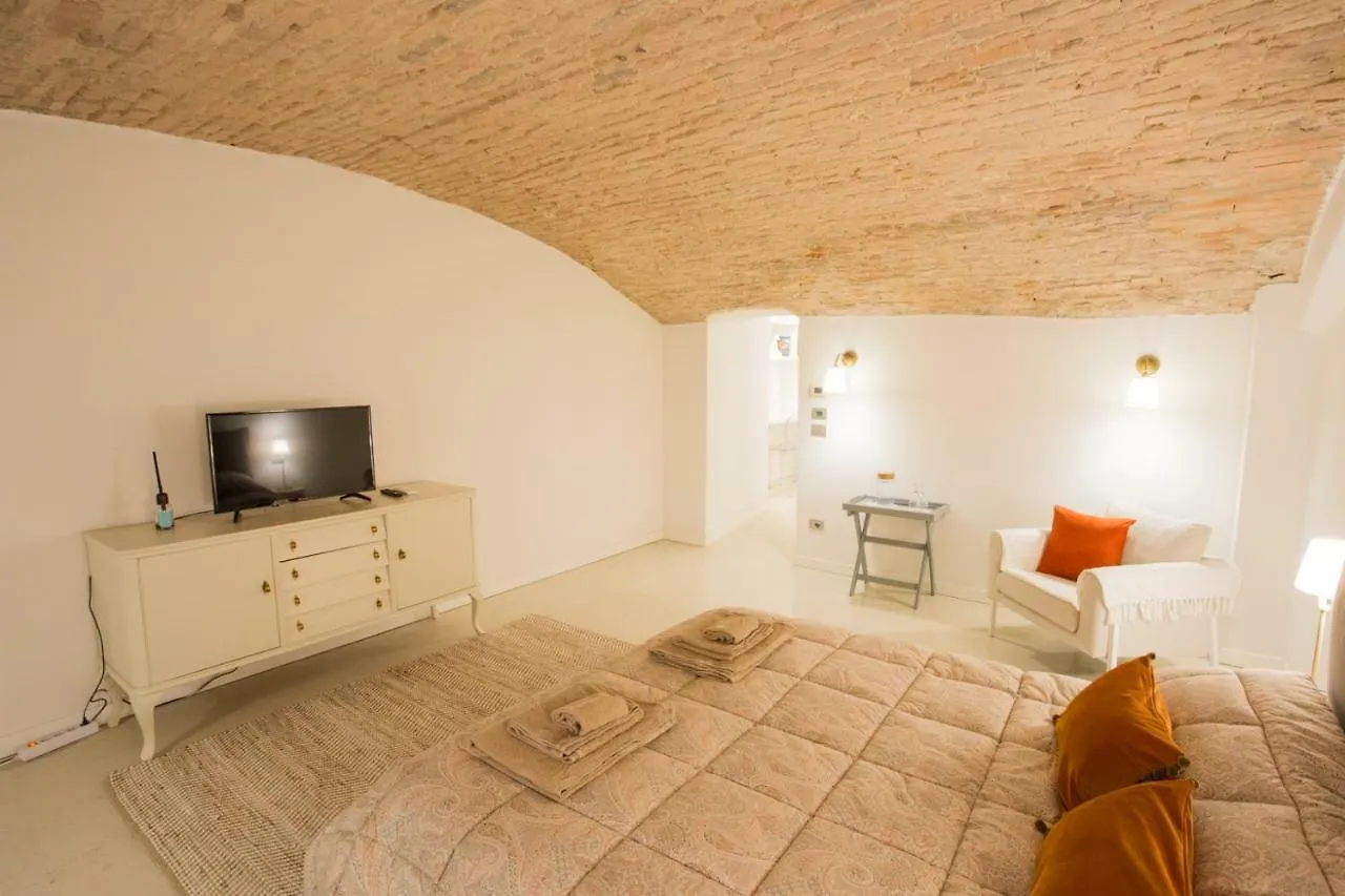 Nina'S Loft San Felice Appartement Bologna Italië